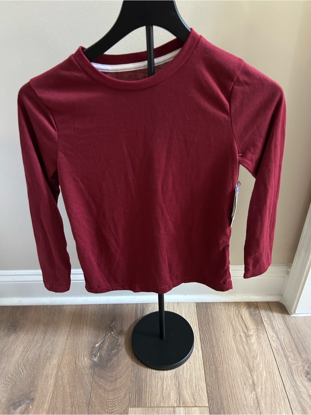 Max & Olivia Medium Maroon long sleeve crew neck t-shirt NWT